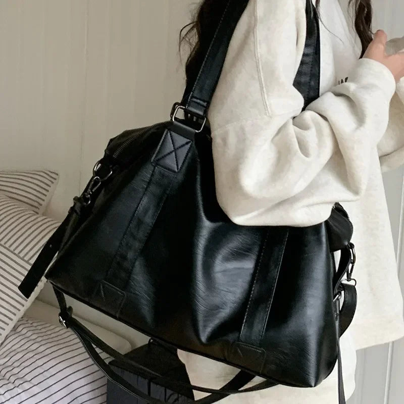 Women's Leather Vintage Shoulder Messenger Bag - Solid Simplicity Handbag
