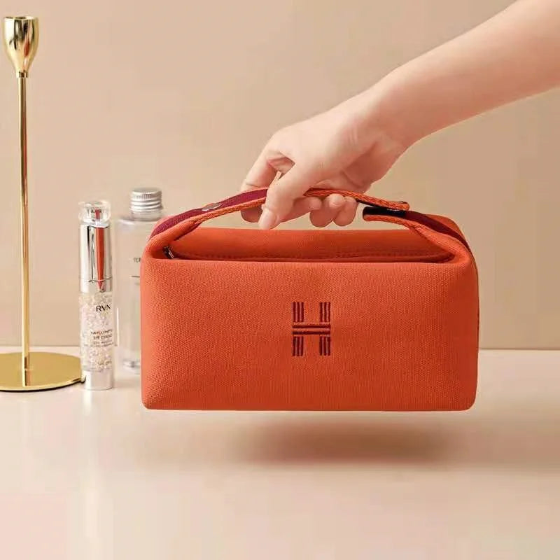 Fashion Makeup Bag for Women Waterproof Canvas Cosmetic Bag Travel Makeup Bag Latter H Make Up Organizer Case Toiletry Bag
