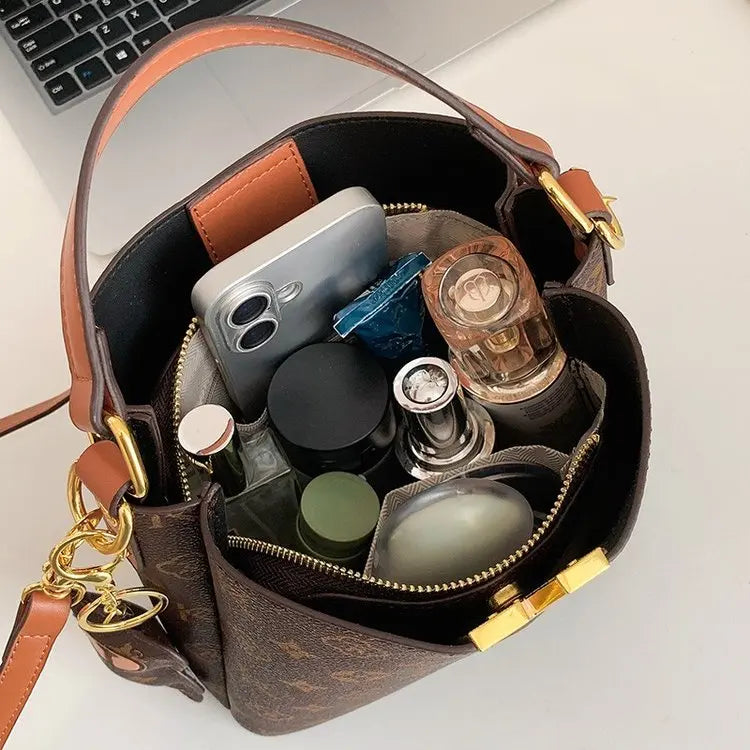 Bucket Bag Women's 2026 New Summer Presbyopia High-end Commuting Shoulder Messenger Bag Handbag Luggage