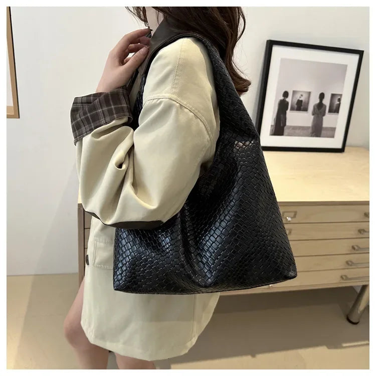 Minimalist Hobo Tote Bag - Retro Elegant Large Capacity Shoulder Bag