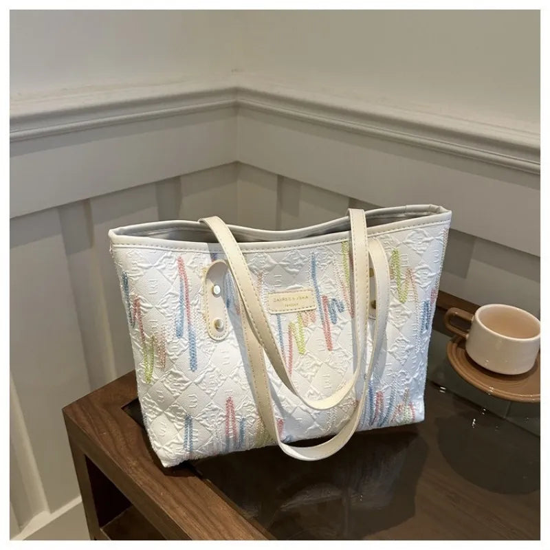 Women's Artistic Embroidery Waterproof Laptop Tote Bag