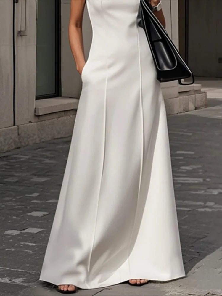 Women's Luxurious Sleeveless Round-Neck Dress