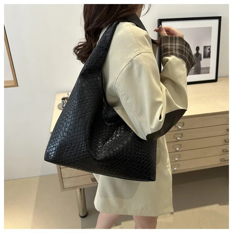 Minimalist Hobo Tote Bag - Retro Elegant Large Capacity Shoulder Bag