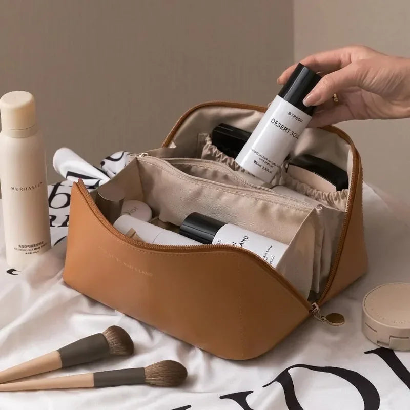 Travel makeup bag, large capacity women's makeup bag, waterproof portable bag open flat wash bag, with divider and handle