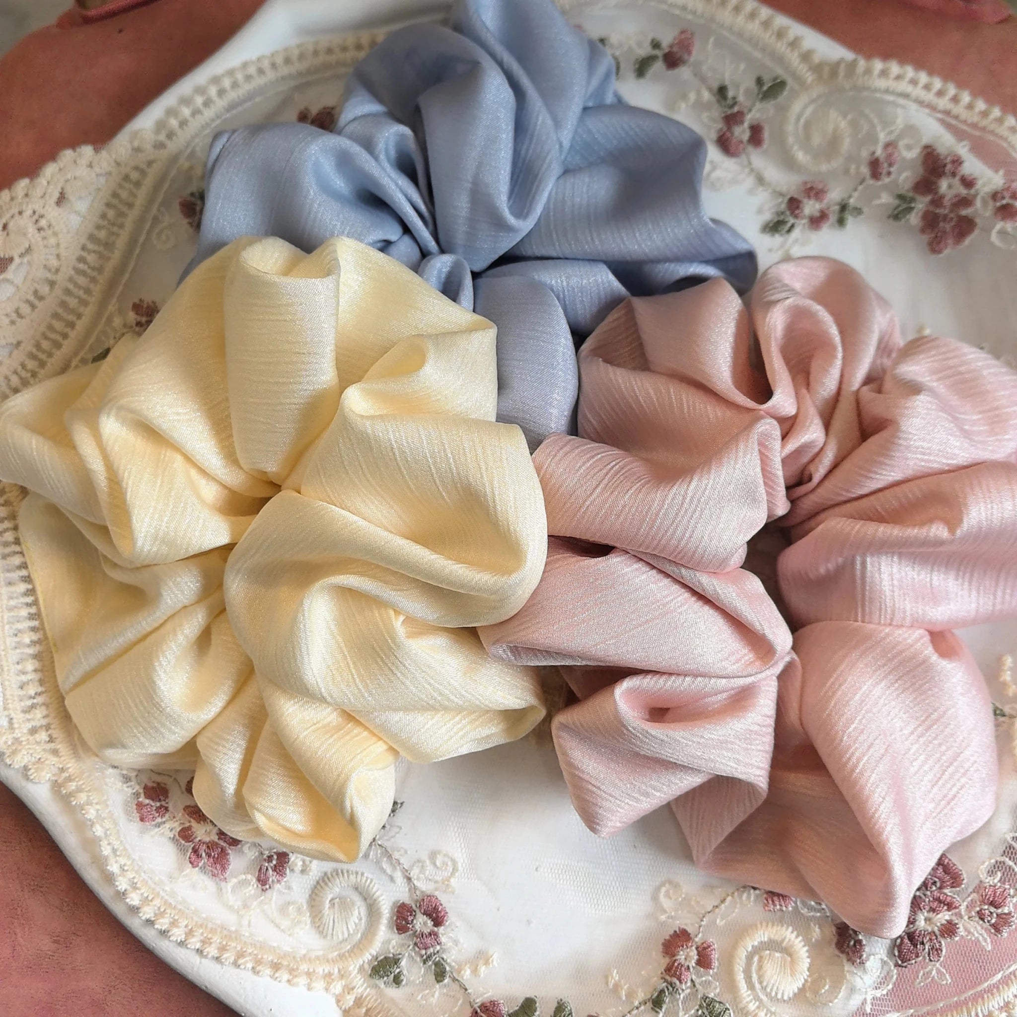 Super Large Stylish Hair Scrunchies - Visible Front Decoration Hair Ties - lily supply