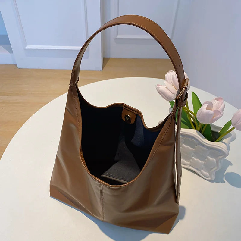 Women's Retro Handmade Large Shoulder Tote Bag - Simple Commuter Bag