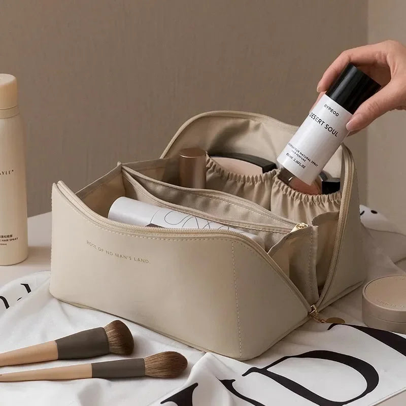 Travel makeup bag, large capacity women's makeup bag, waterproof portable bag open flat wash bag, with divider and handle