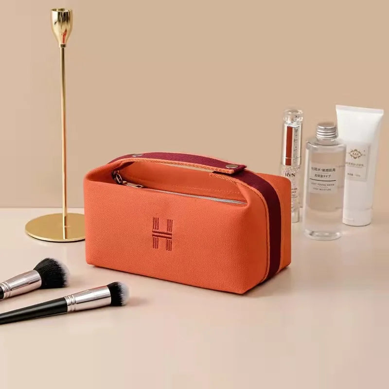 Fashion Makeup Bag for Women Waterproof Canvas Cosmetic Bag Travel Makeup Bag Latter H Make Up Organizer Case Toiletry Bag