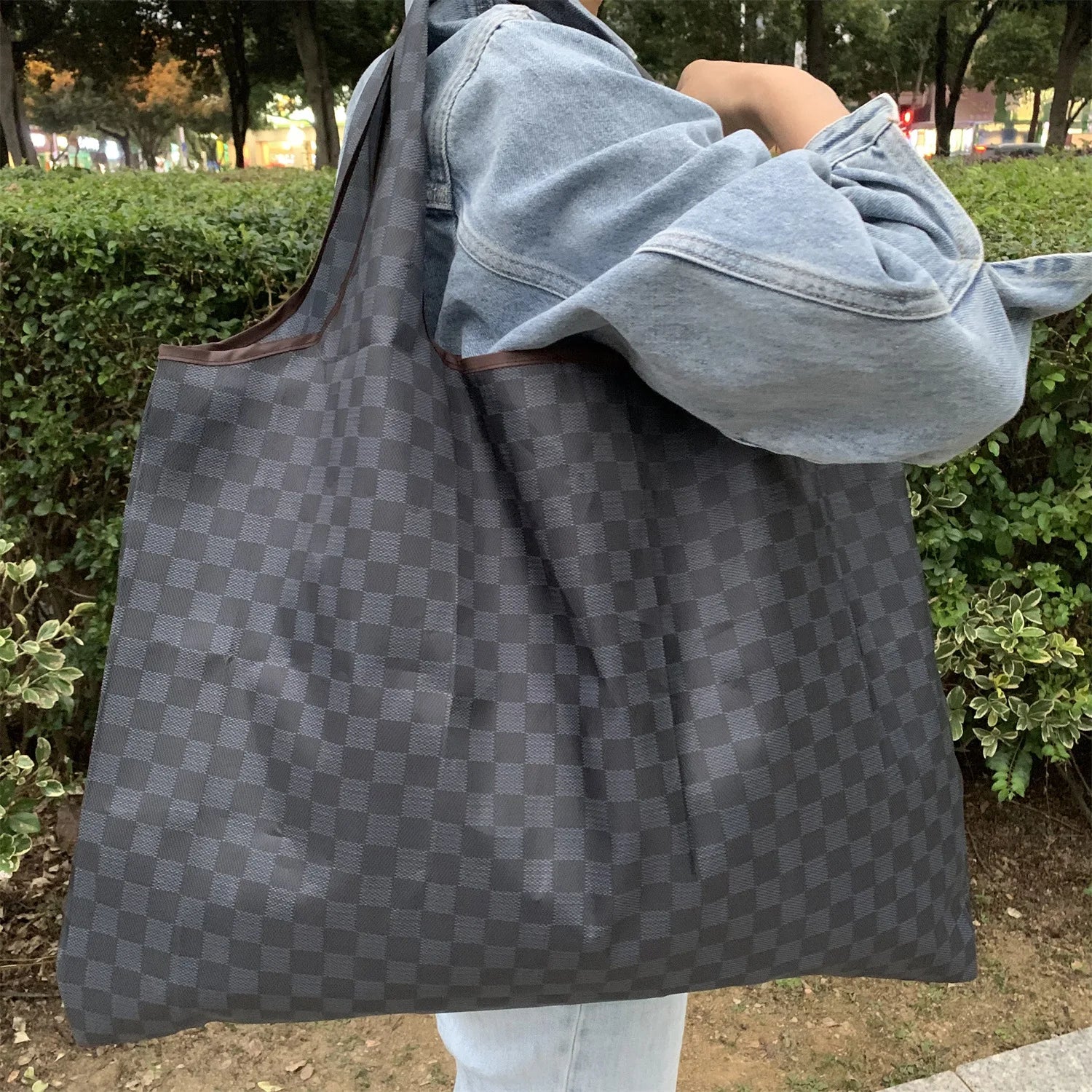 Eco-Friendly Reusable Folding Tote Bag - Compact Shoulder Bag for Travel & Shopping