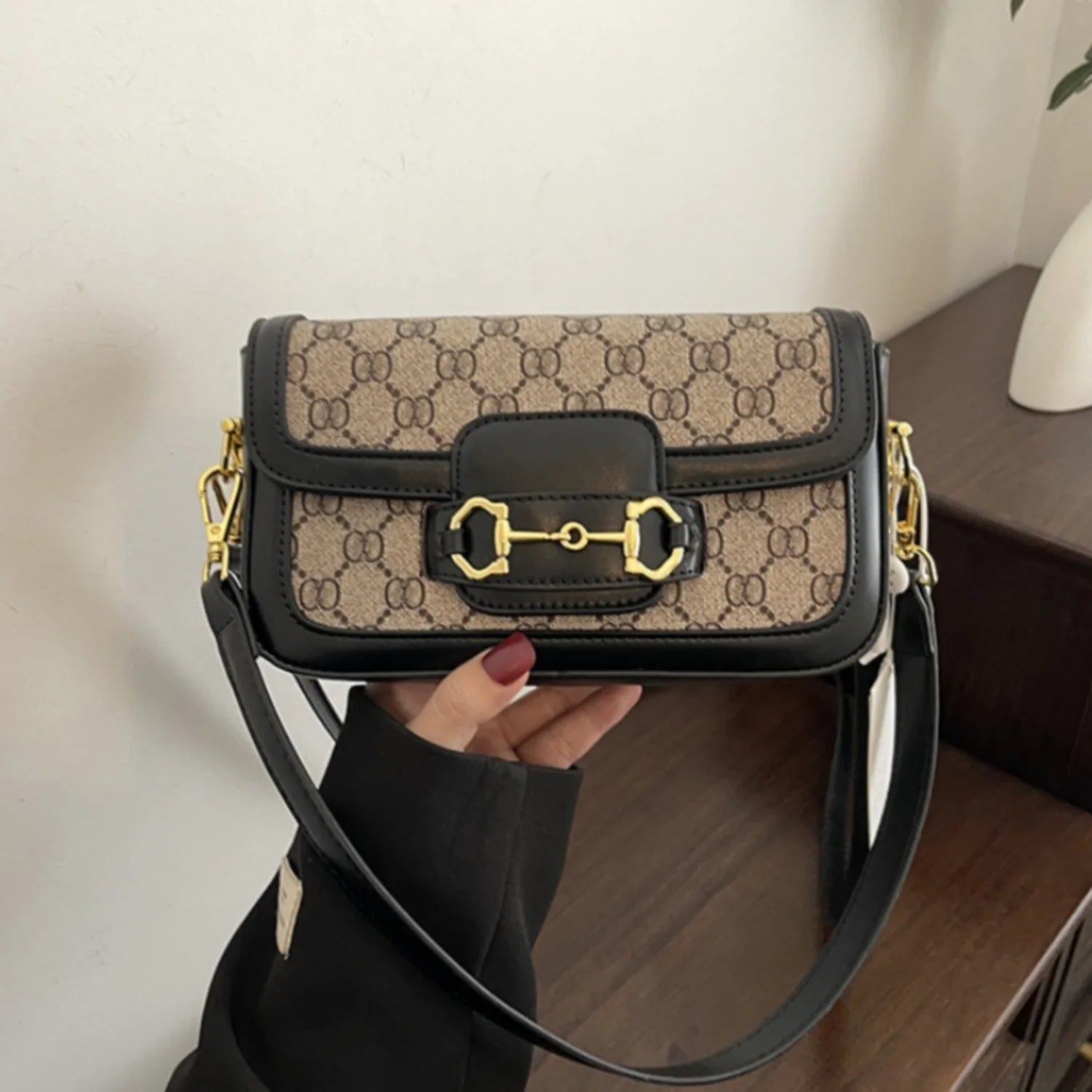 Women's Fashion Light Luxury 2026 New Saddle Bag Retro Handbag Women's Designer Shoulder Crossbody Bag, Banquet Bag, Mommy Bag
